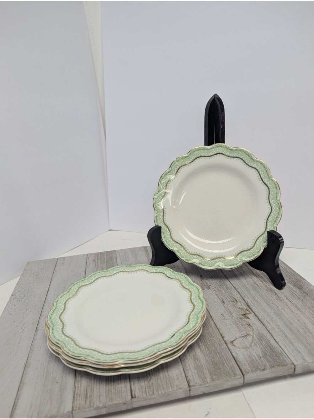 Johnson Bros Ruth #3 Salad Plates 7 1/4" Set of 4 Green Gold Bone China